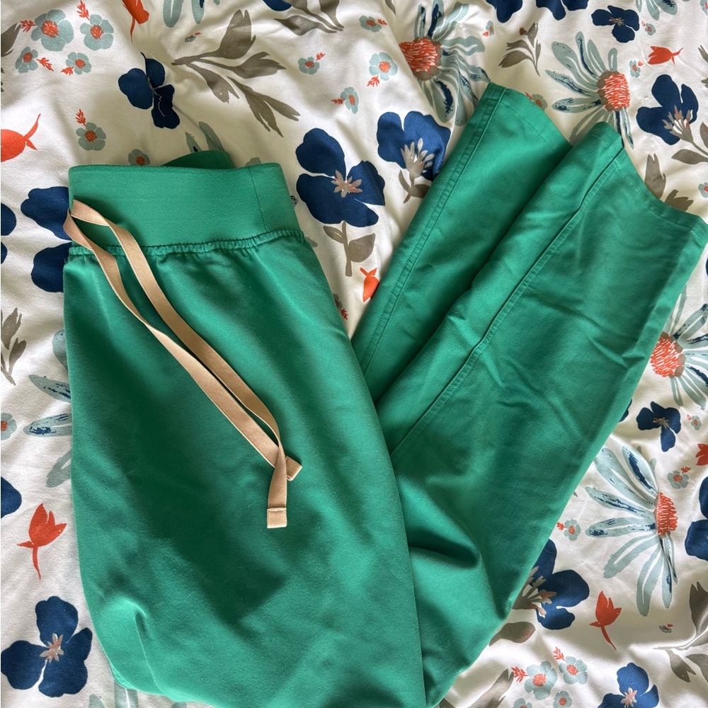 FIGS High Waisted Livingston scrub pants